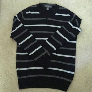 Grayson & Dunn V-Neck Sweater